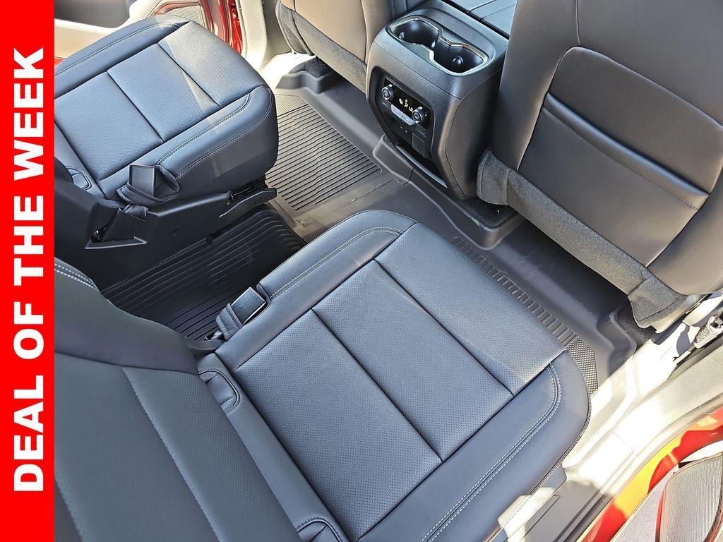 new 2025 Chevrolet Traverse car, priced at $44,288