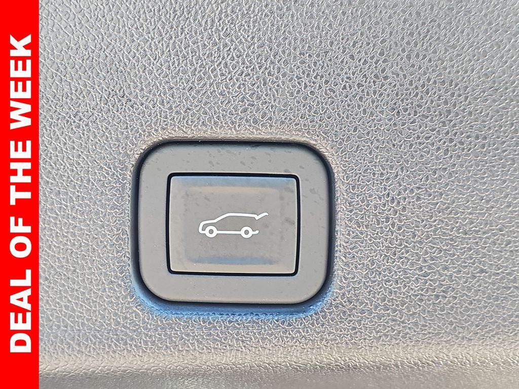 new 2025 Chevrolet Traverse car, priced at $44,288