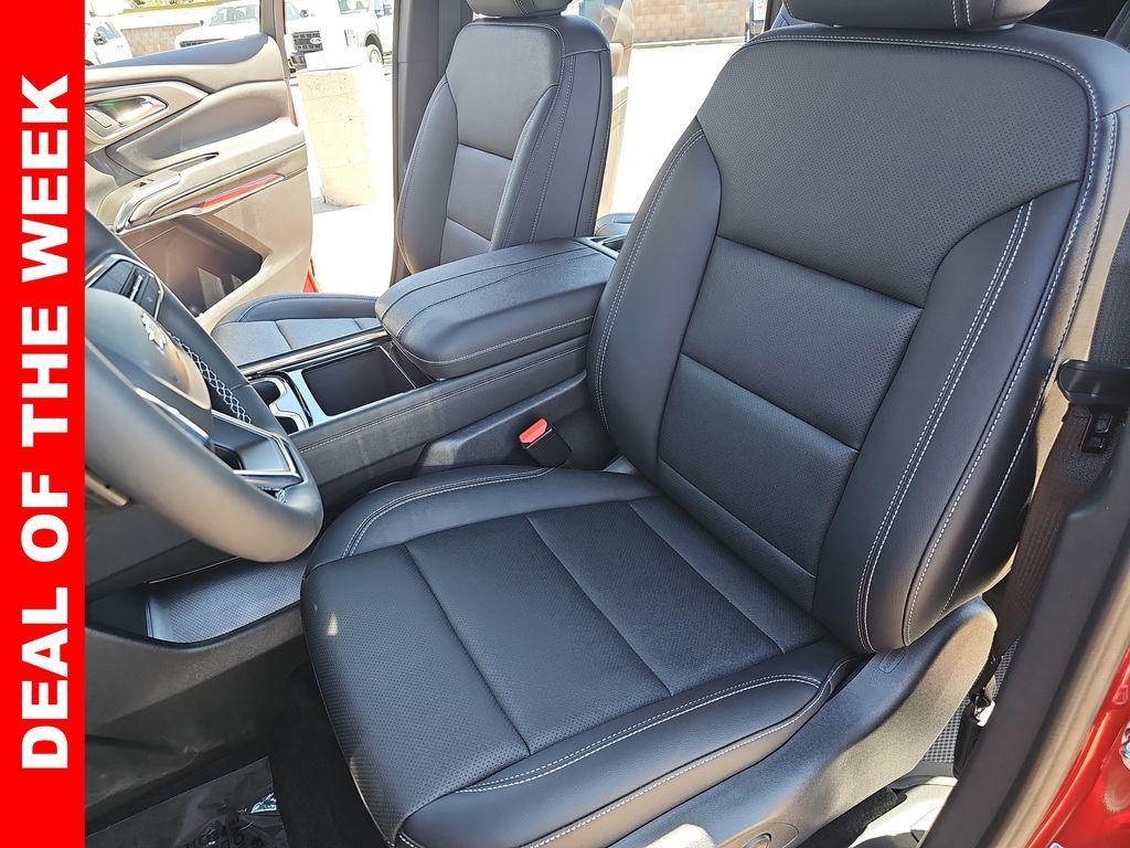 new 2025 Chevrolet Traverse car, priced at $44,288