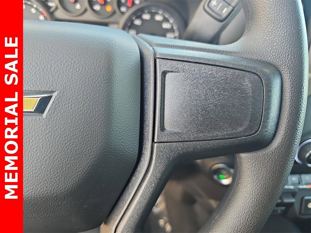 new 2025 Chevrolet Silverado 1500 car, priced at $37,960