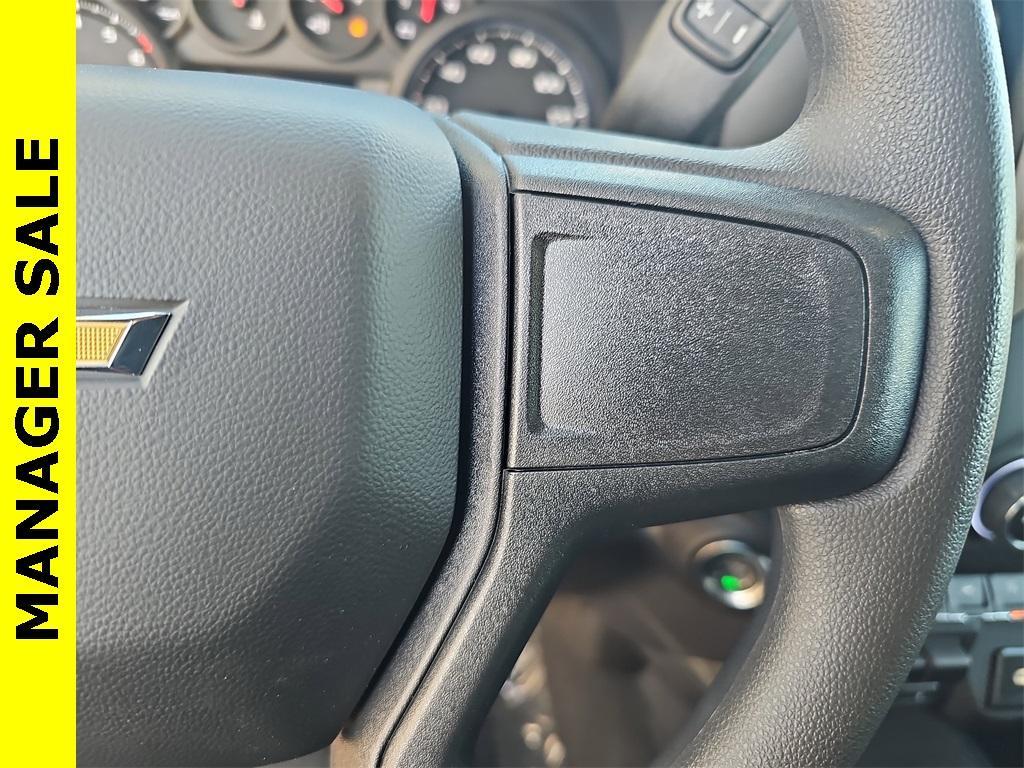 new 2025 Chevrolet Silverado 1500 car, priced at $40,138