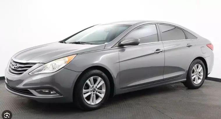 used 2013 Hyundai Sonata car, priced at $3,900