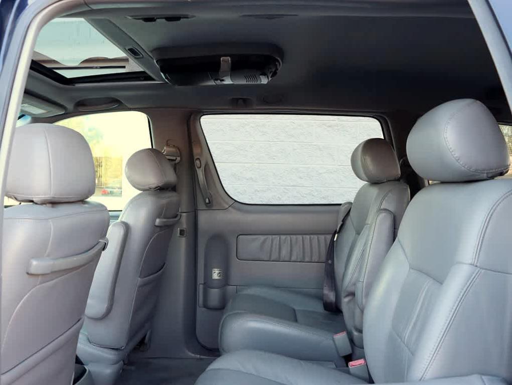 used 2002 Toyota Sienna car, priced at $4,480