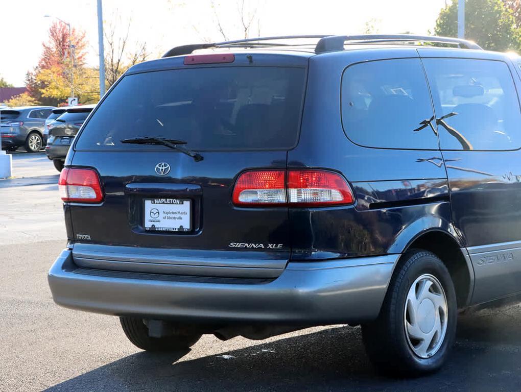 used 2002 Toyota Sienna car, priced at $4,480