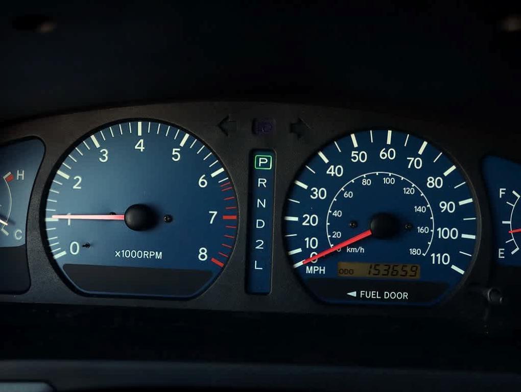 used 2002 Toyota Sienna car, priced at $4,480