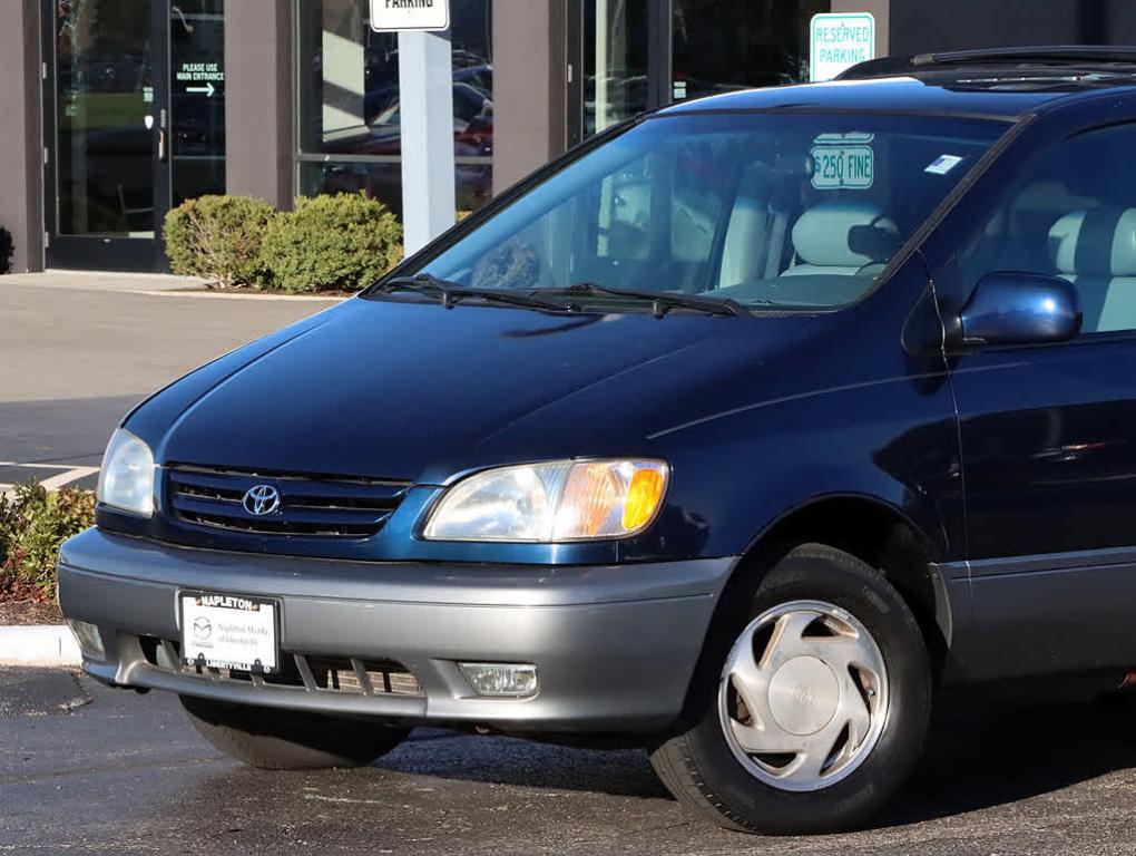 used 2002 Toyota Sienna car, priced at $4,480