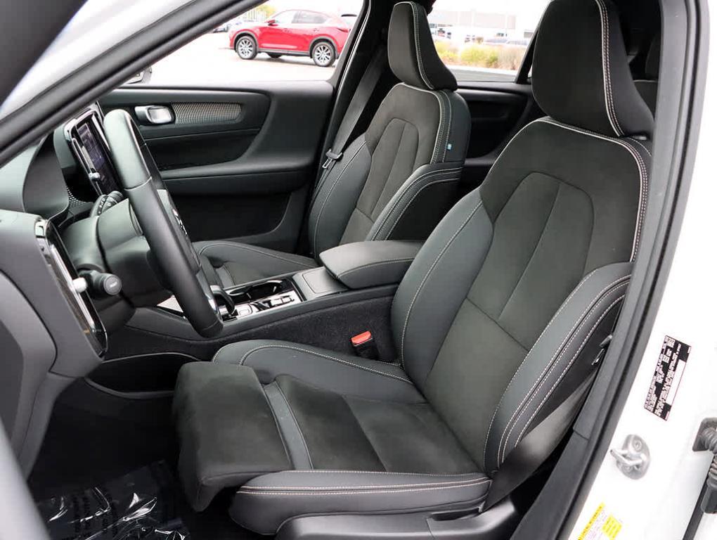 used 2023 Volvo XC40 car, priced at $24,606