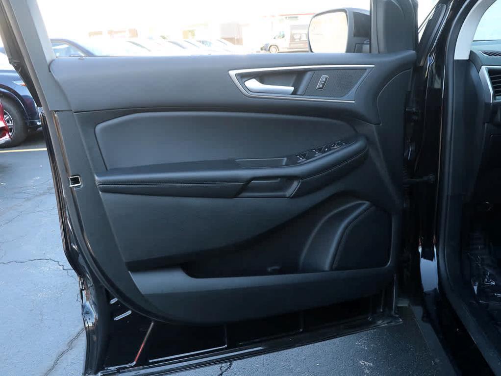 used 2024 Ford Edge car, priced at $26,829