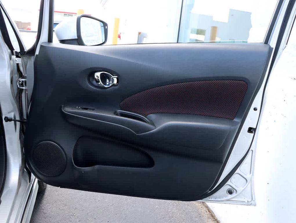used 2015 Nissan Versa Note car, priced at $3,895