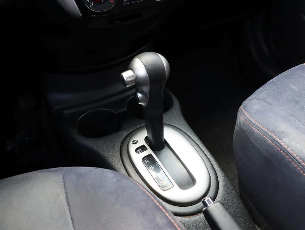 used 2015 Nissan Versa Note car, priced at $3,895