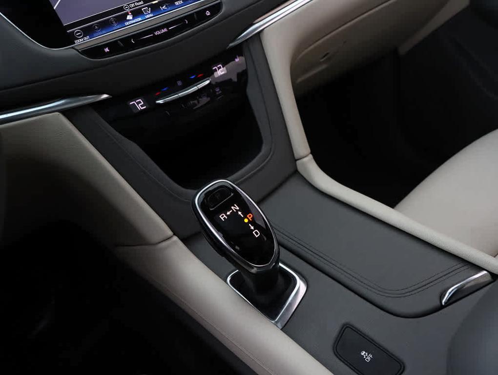 used 2017 Cadillac XT5 car, priced at $12,043