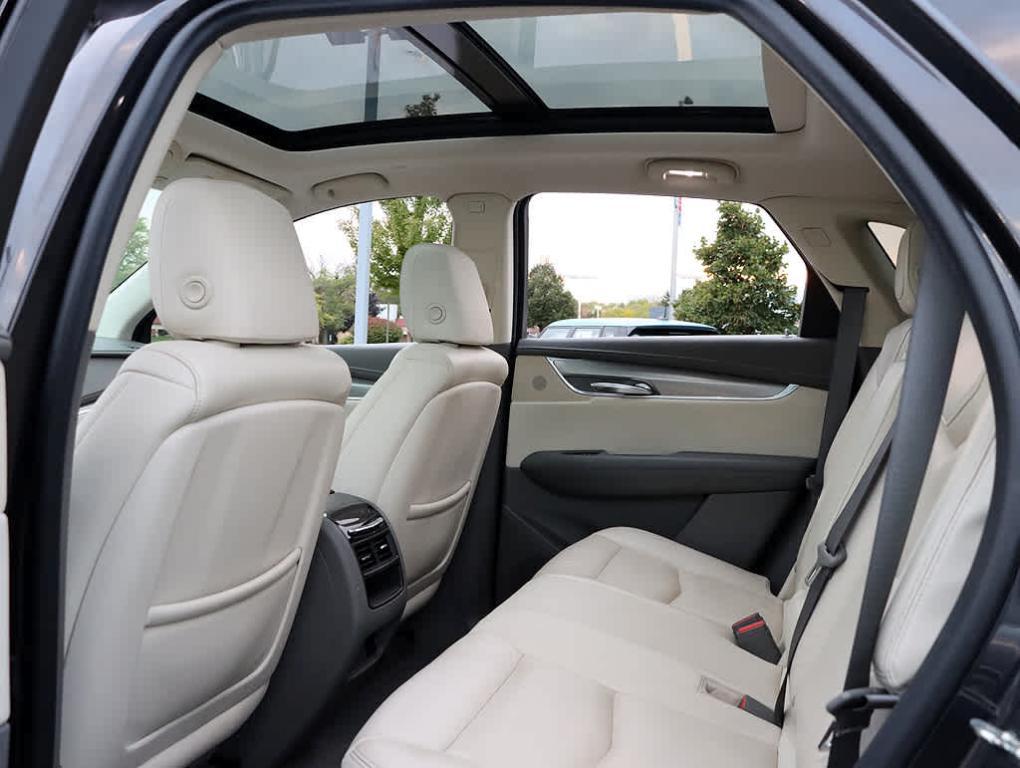 used 2017 Cadillac XT5 car, priced at $12,043