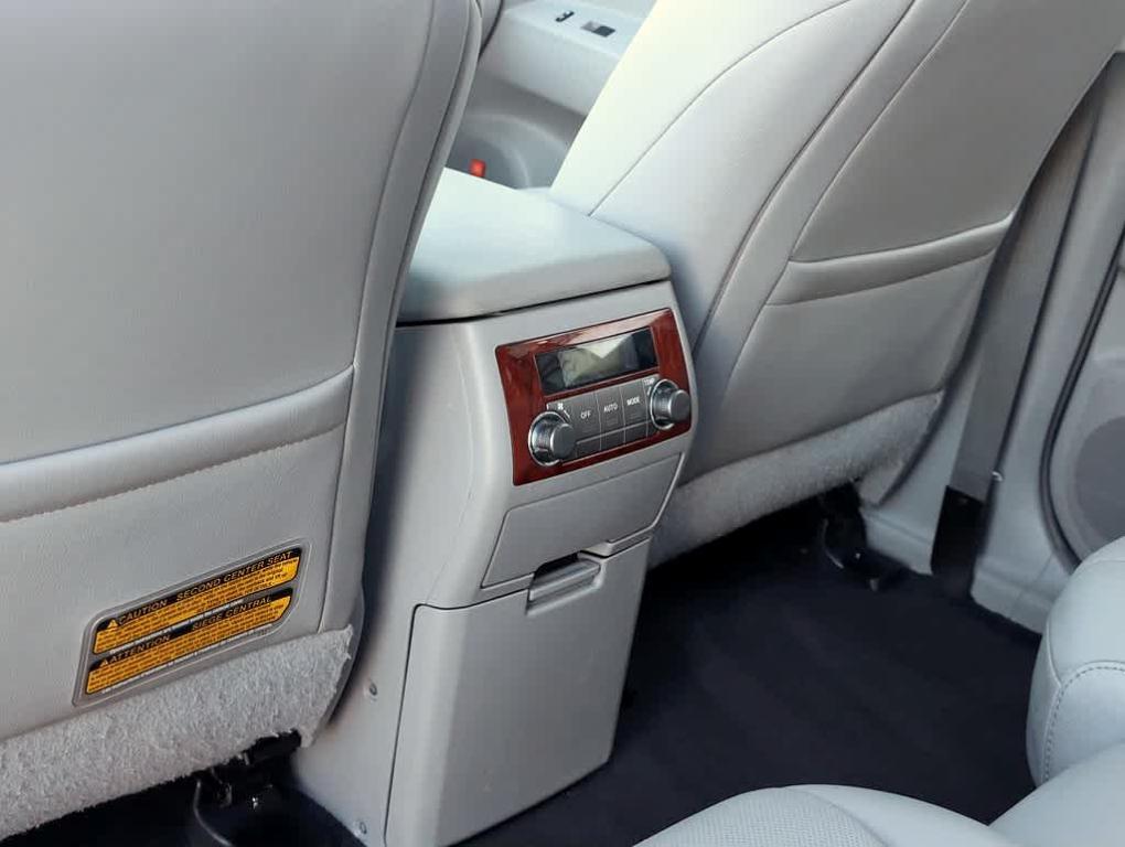 used 2013 Toyota Highlander car, priced at $11,568