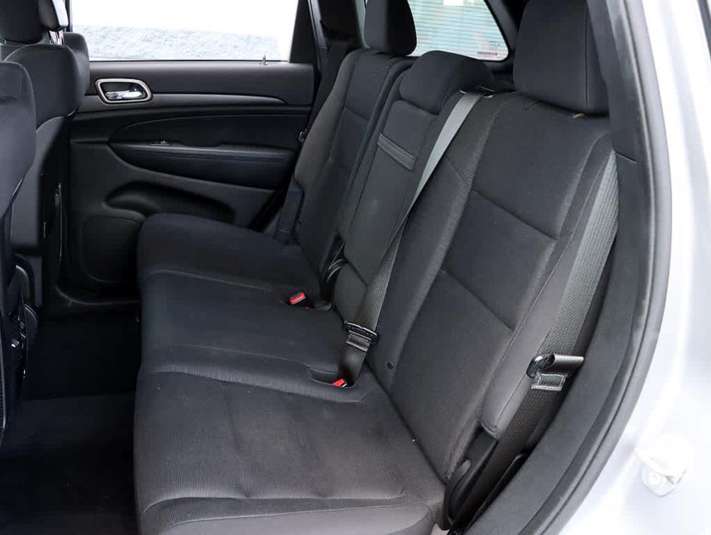 used 2015 Jeep Grand Cherokee car, priced at $13,774