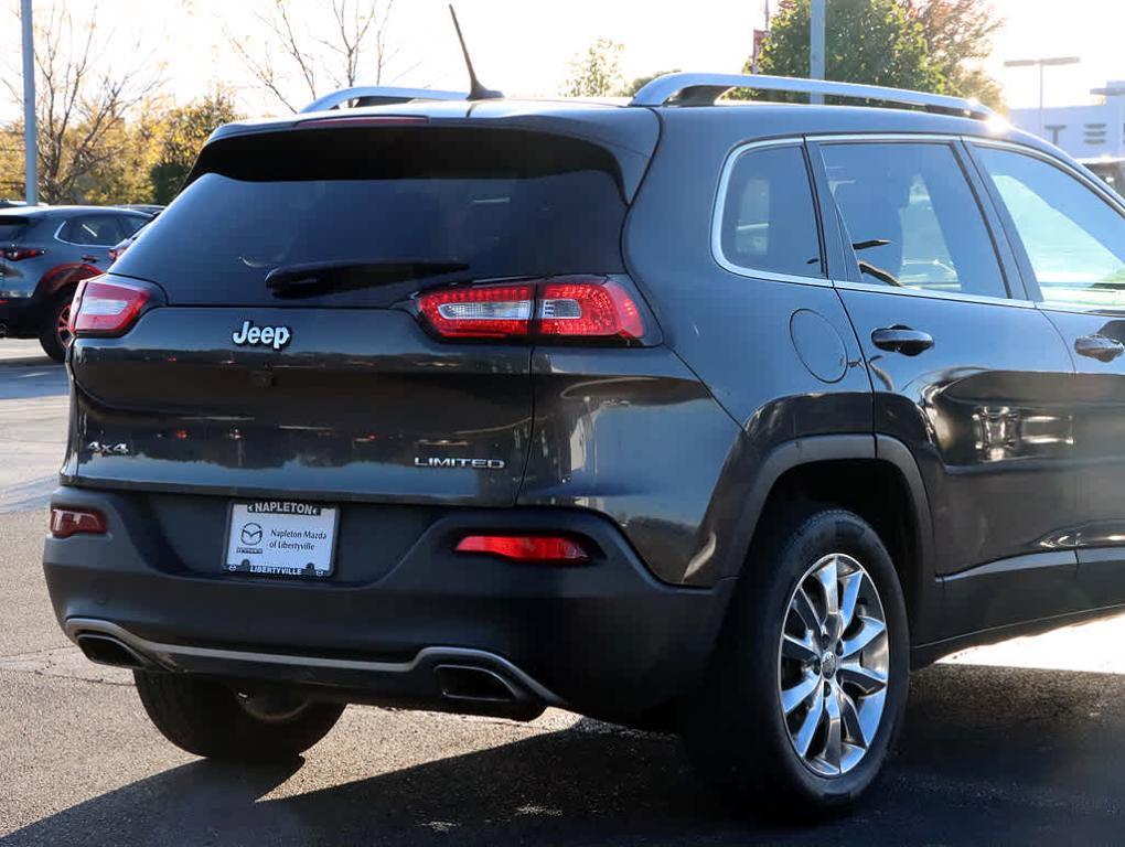 used 2015 Jeep Cherokee car, priced at $5,501