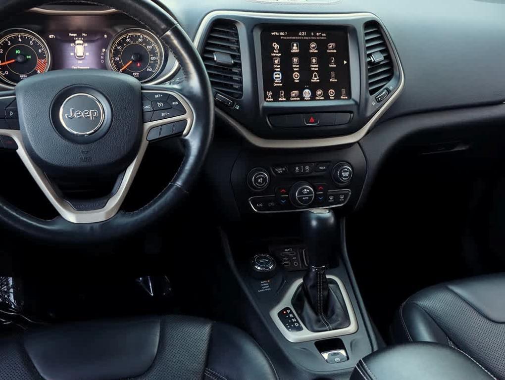 used 2015 Jeep Cherokee car, priced at $5,501