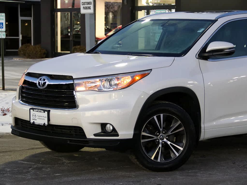 used 2016 Toyota Highlander car, priced at $17,450