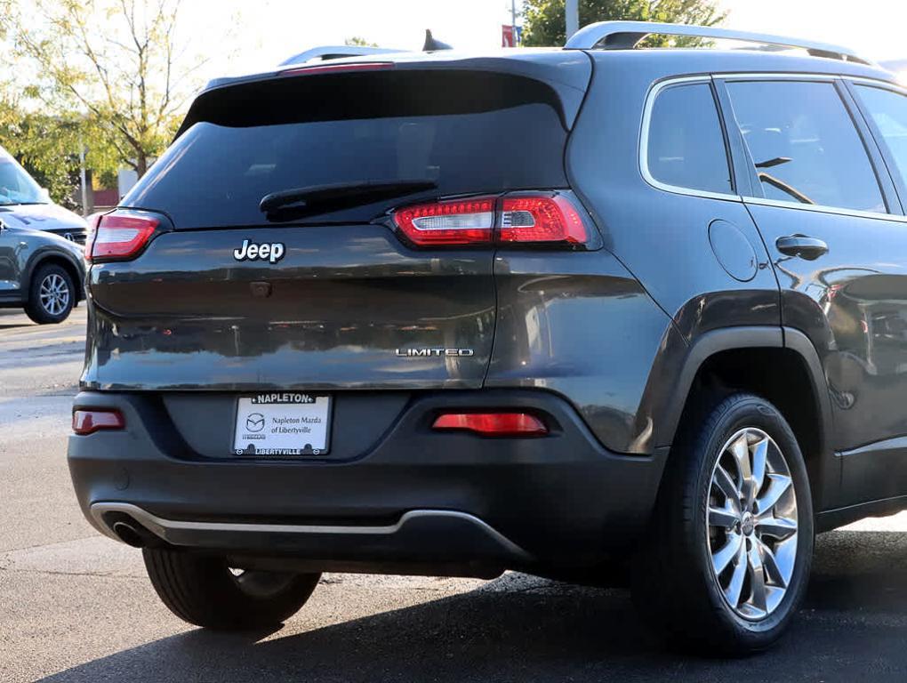 used 2016 Jeep Cherokee car, priced at $10,987