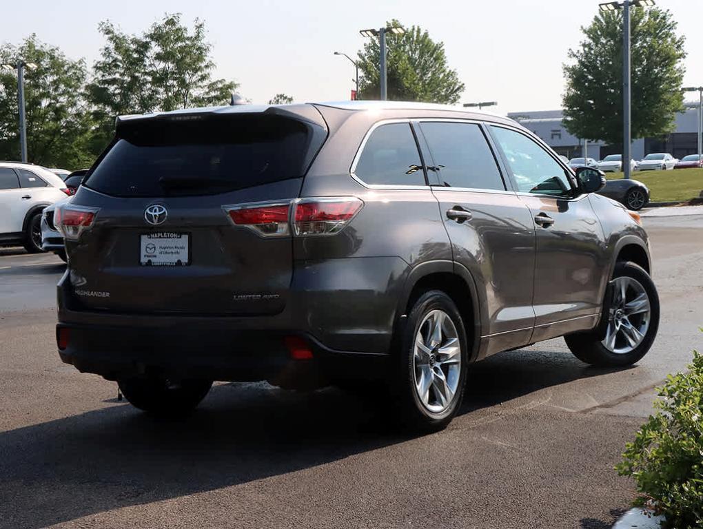 used 2016 Toyota Highlander car, priced at $19,362