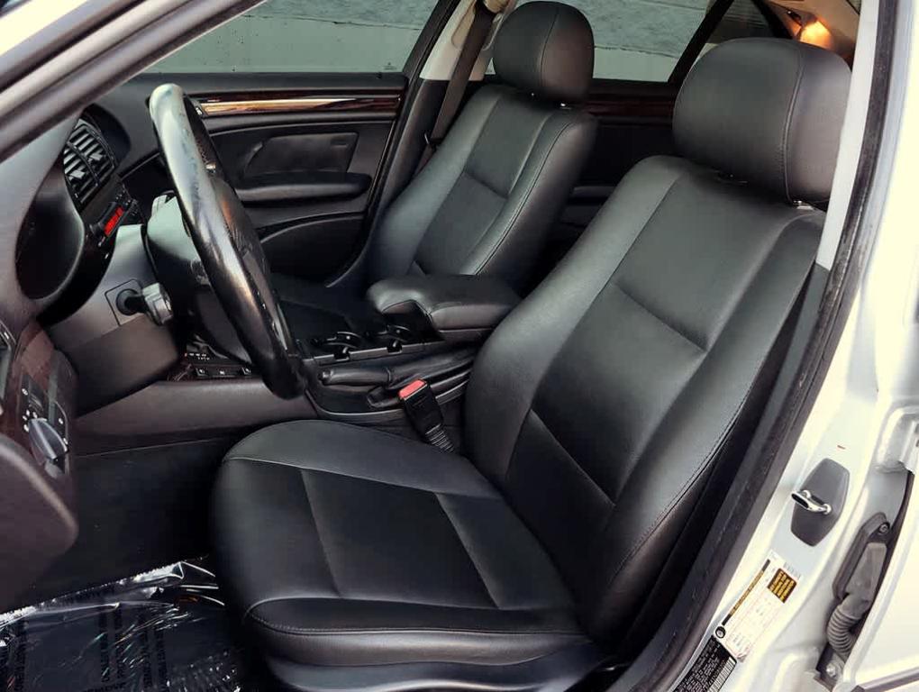 used 2005 BMW 325 car, priced at $3,300
