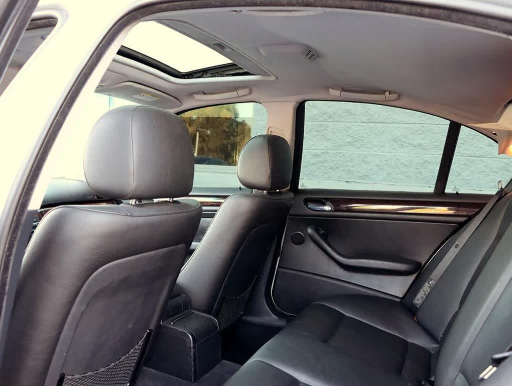 used 2005 BMW 325 car, priced at $3,300