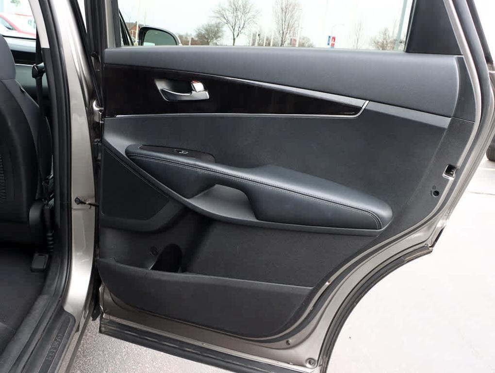 used 2016 Kia Sorento car, priced at $7,987