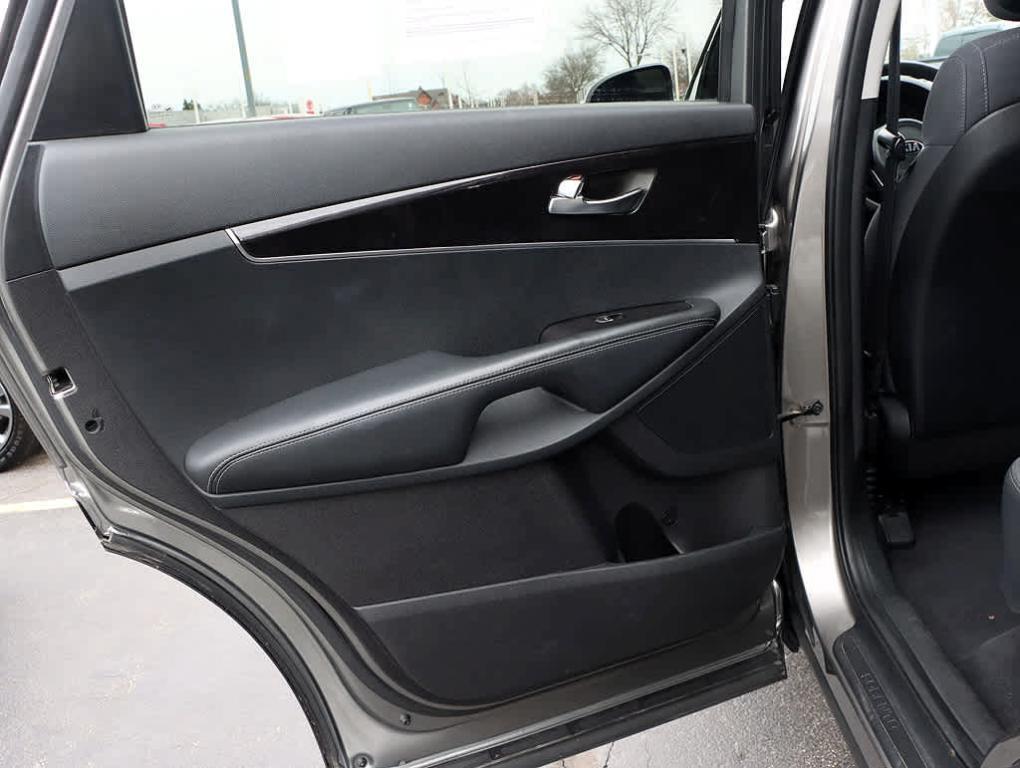 used 2016 Kia Sorento car, priced at $9,822