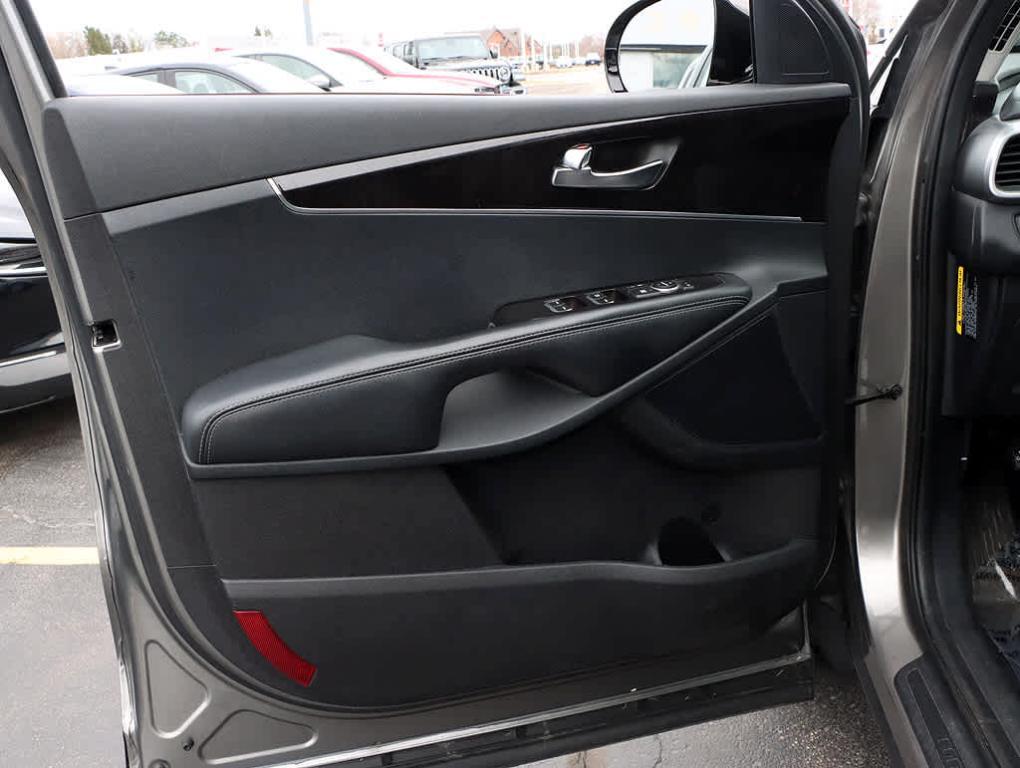 used 2016 Kia Sorento car, priced at $9,822