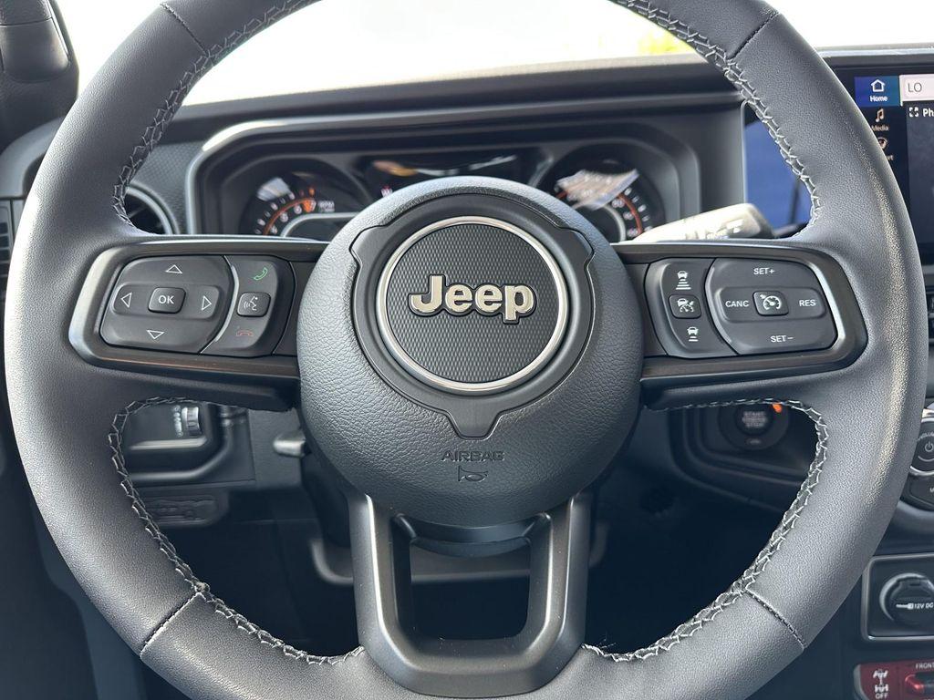 new 2025 Jeep Gladiator car, priced at $48,096