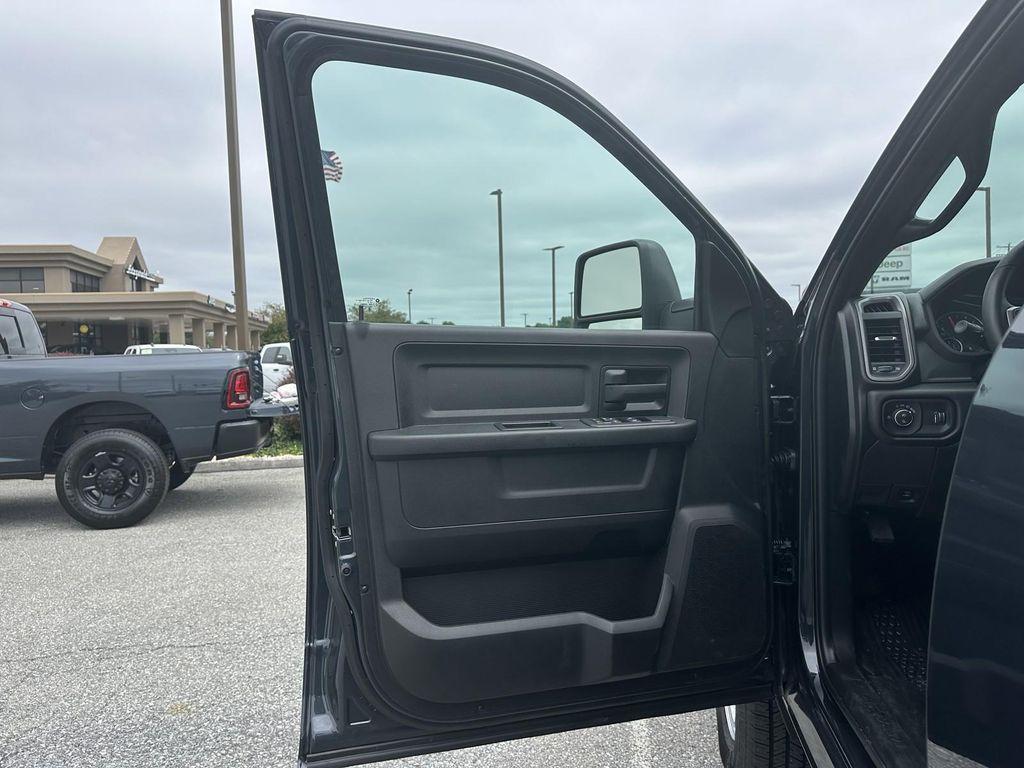 new 2025 Ram 2500 car, priced at $60,924