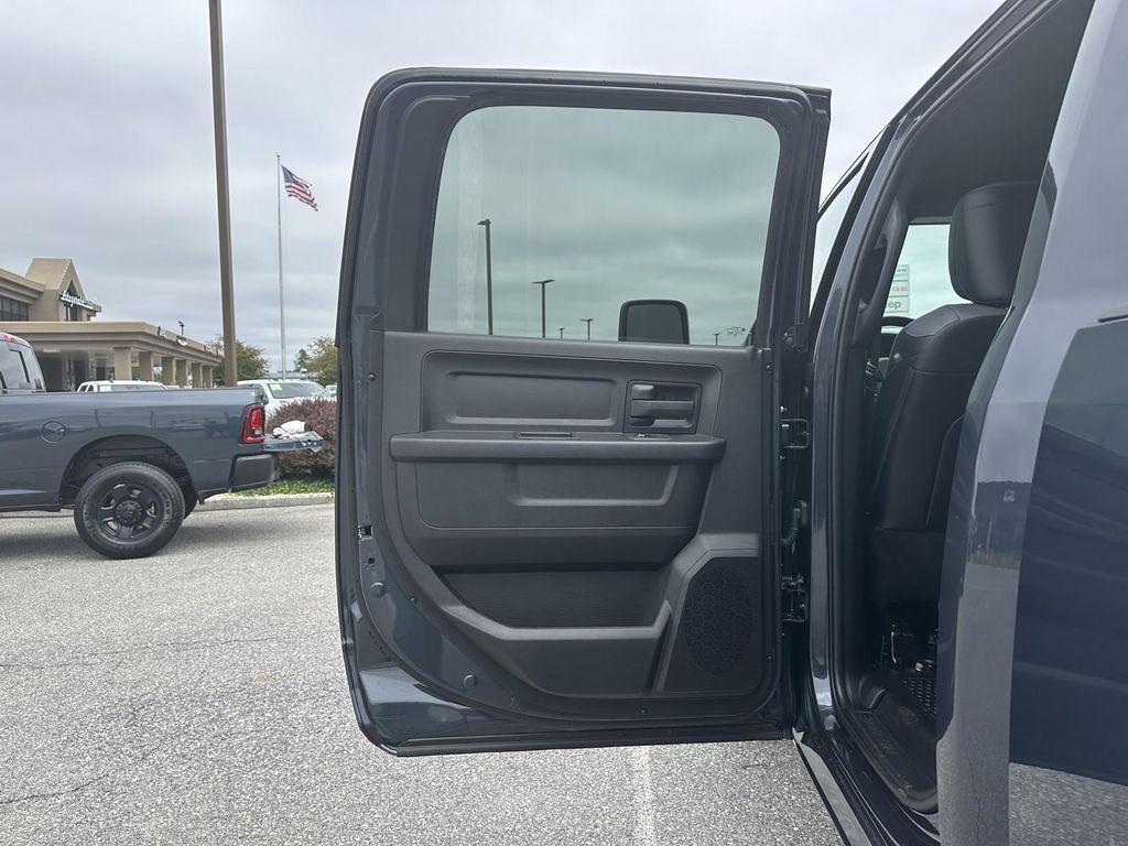 new 2025 Ram 2500 car, priced at $60,924