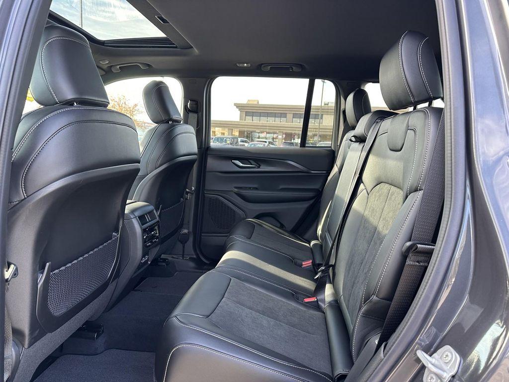 new 2025 Jeep Grand Cherokee car, priced at $40,838