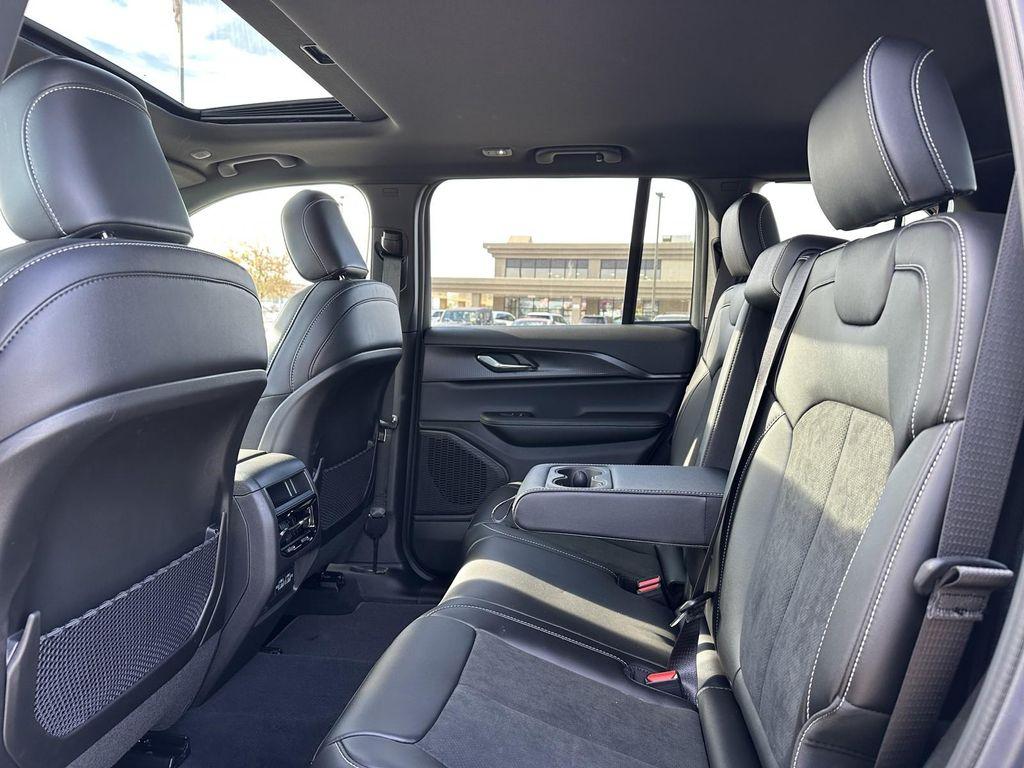 new 2025 Jeep Grand Cherokee car, priced at $40,838