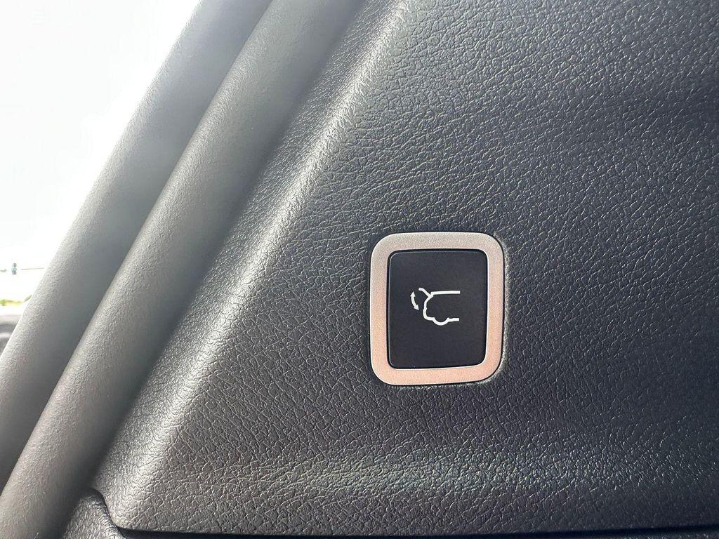new 2025 Chrysler Voyager car, priced at $38,938