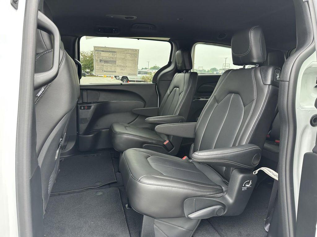 new 2025 Chrysler Voyager car, priced at $38,938