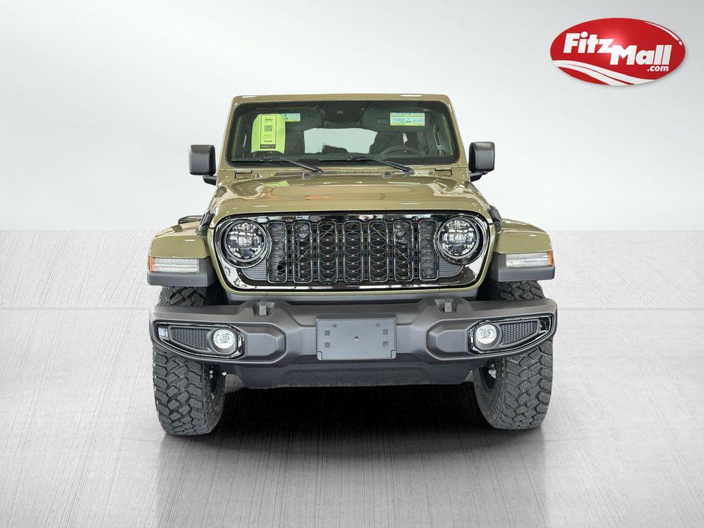 new 2025 Jeep Gladiator car, priced at $44,985