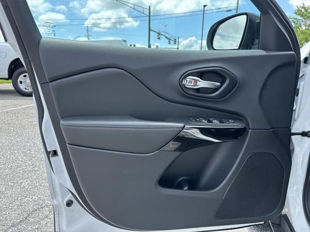 used 2023 Jeep Cherokee car, priced at $24,988