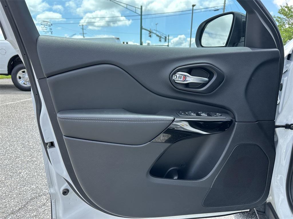 used 2023 Jeep Cherokee car, priced at $22,988
