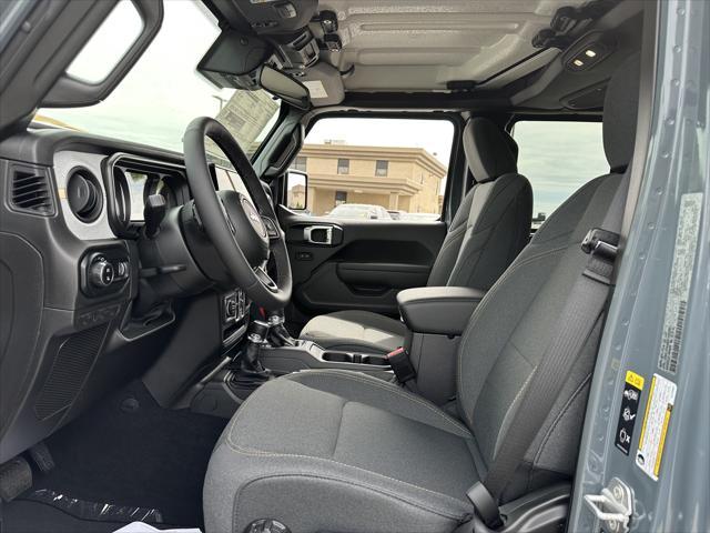 new 2025 Jeep Gladiator car, priced at $43,777