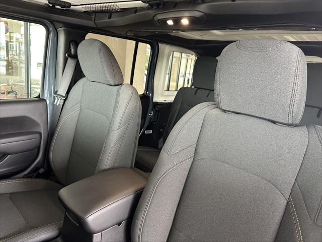 new 2025 Jeep Wrangler car, priced at $46,279