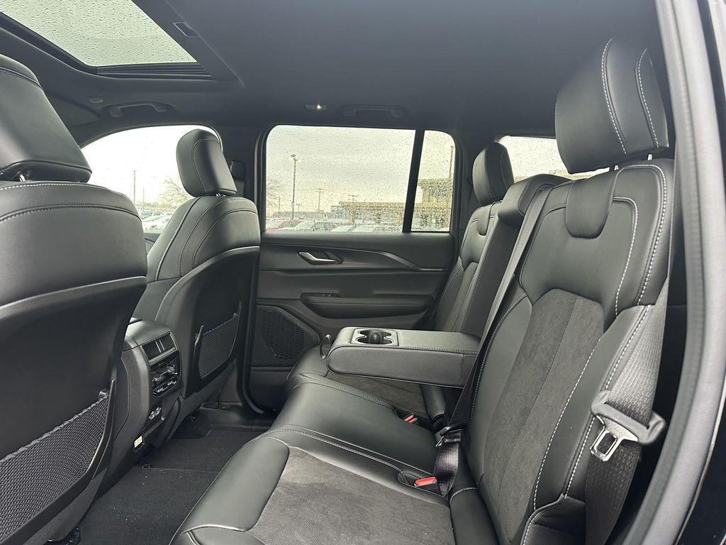 new 2025 Jeep Grand Cherokee car, priced at $41,838