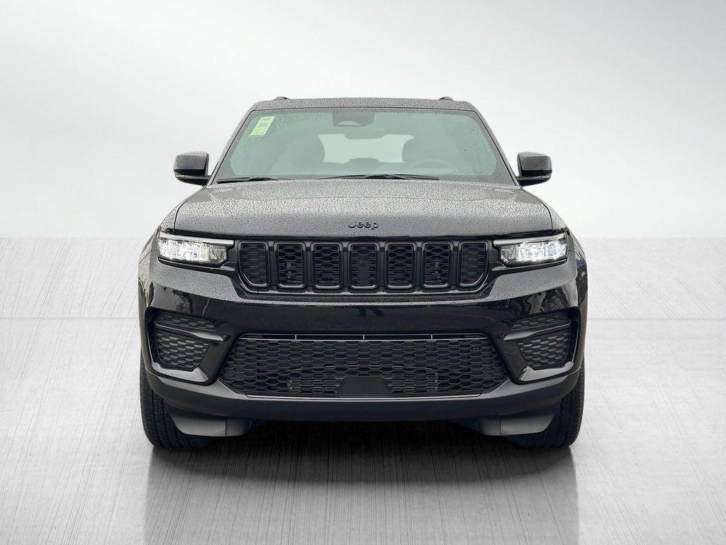 new 2025 Jeep Grand Cherokee car, priced at $41,838