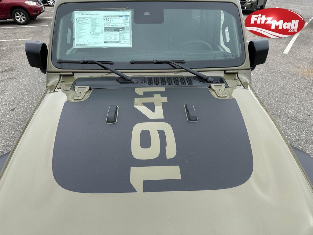 new 2025 Jeep Wrangler car, priced at $45,626