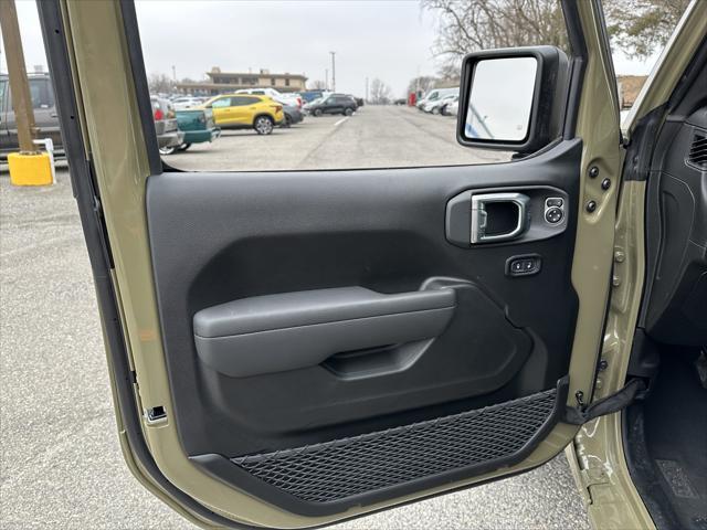 new 2025 Jeep Wrangler car, priced at $47,764
