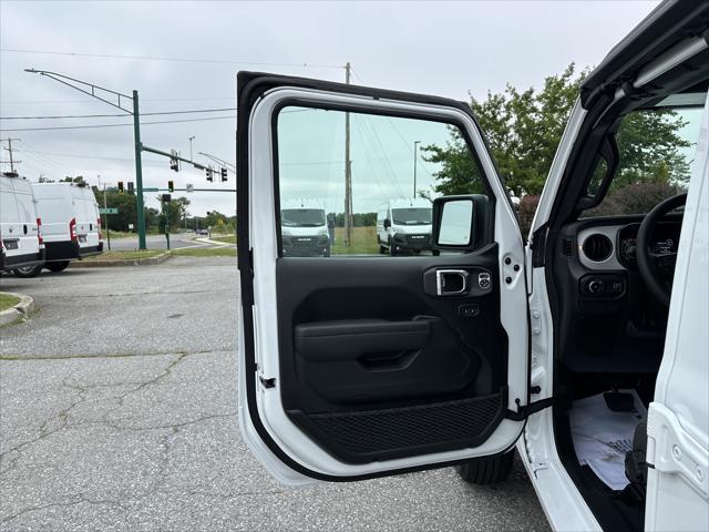 new 2025 Jeep Wrangler car, priced at $43,212