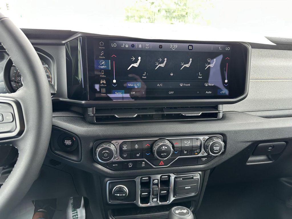 new 2025 Jeep Wrangler car, priced at $42,480