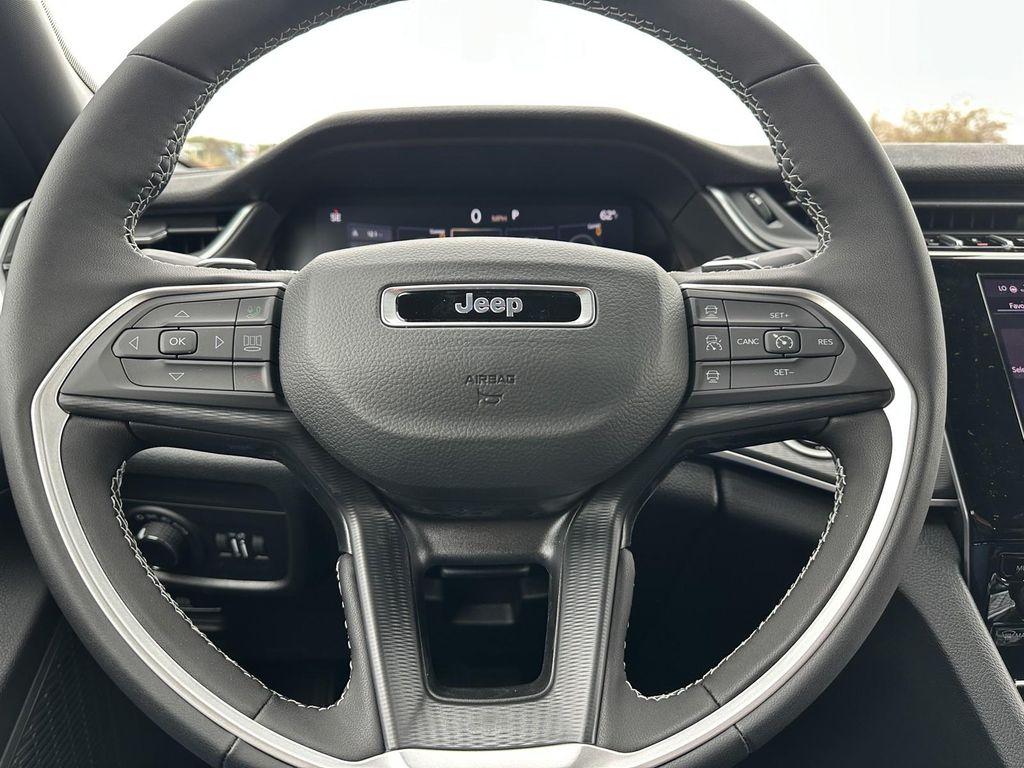 new 2025 Jeep Grand Cherokee L car, priced at $43,712