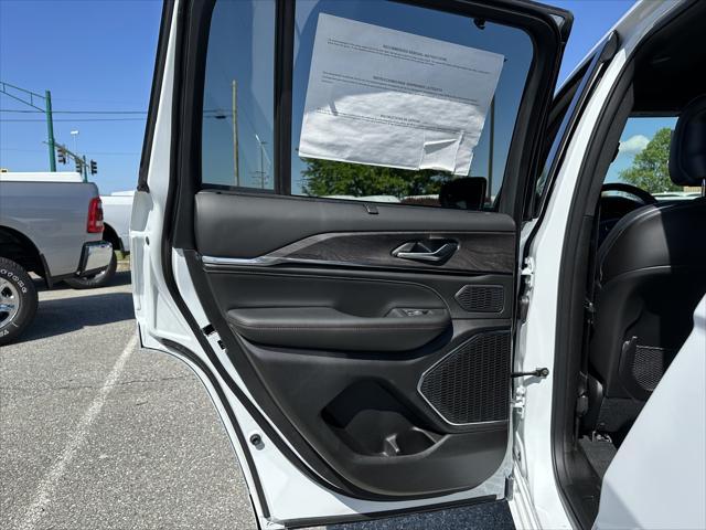 new 2025 Jeep Grand Cherokee car, priced at $58,234