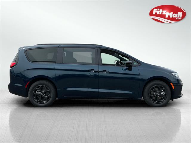 new 2025 Chrysler Pacifica Hybrid car, priced at $52,894