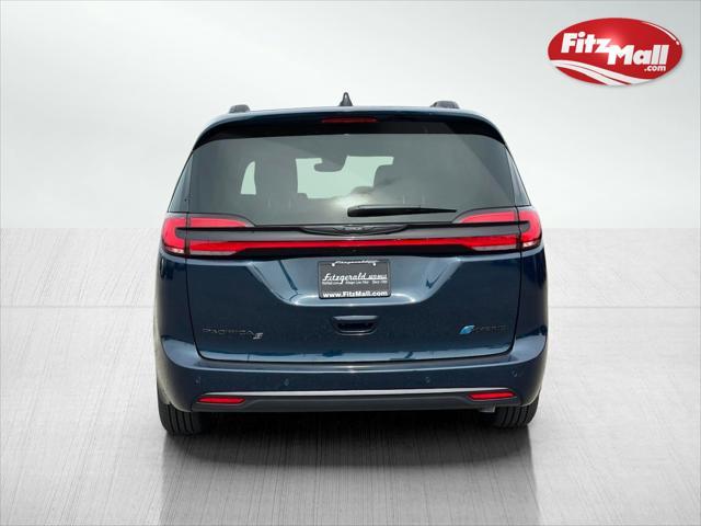 new 2025 Chrysler Pacifica Hybrid car, priced at $52,894
